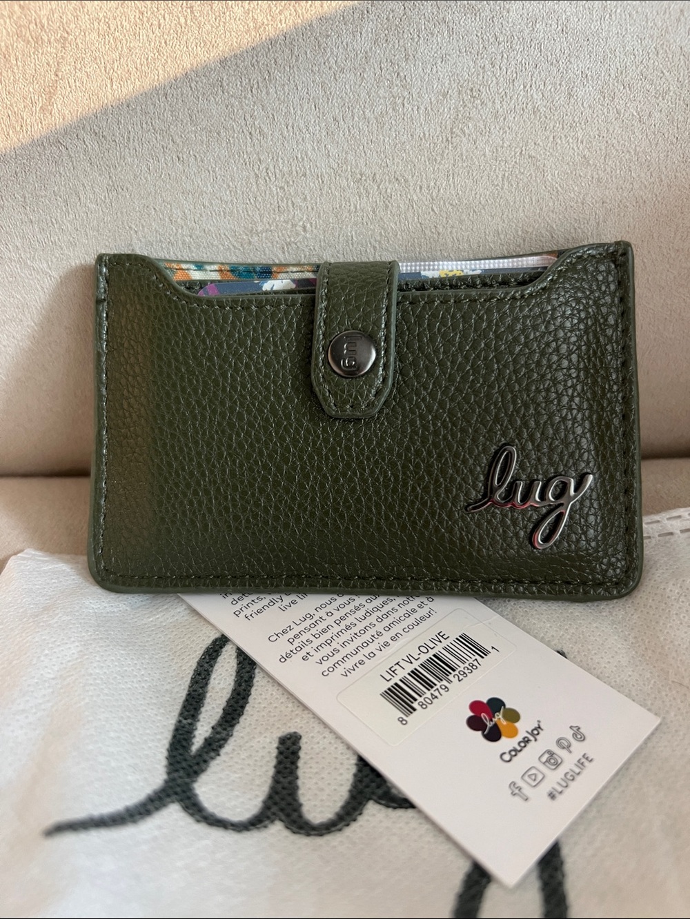 NWT Lug Lift Classic Vegan Leather RFID Wallet in Olive Green🫒